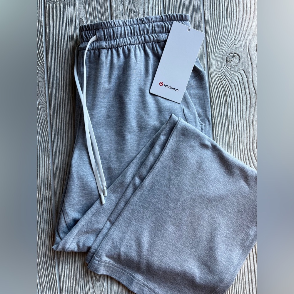 Lululemon Soft Jersey Straight-Leg Pant Tall Heather Gray Size 2 - Picture 2 of 6